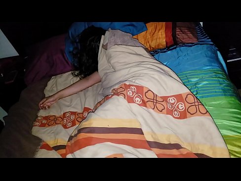 ❤️ Hoʻopiʻi ʻo Stepson i kona makuahine ʻōpio ʻoiai ʻo ia e hiamoe ana. ❌ Anal video ma haw.bestsexporno.ru